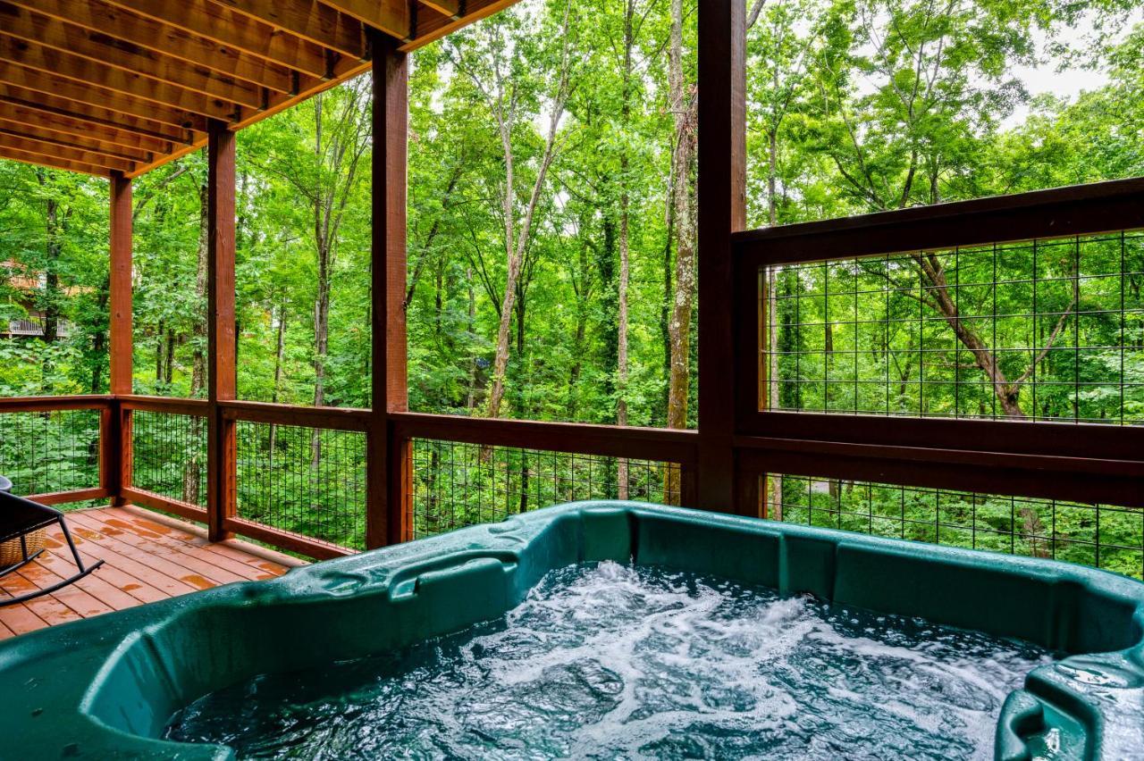 New Cozy Mountain Cabin Hot Tub Near Downtown 개틀린버그 외부 사진