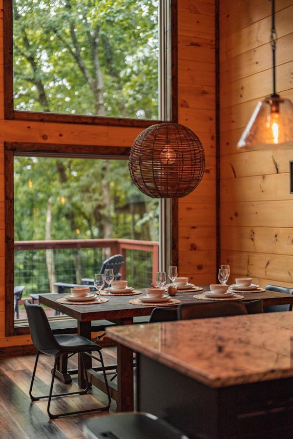 New Cozy Mountain Cabin Hot Tub Near Downtown 개틀린버그 외부 사진