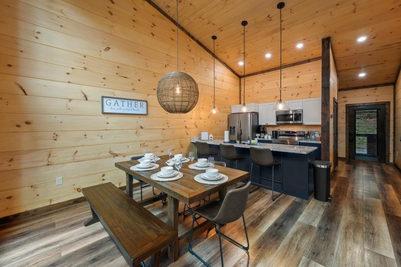 New Cozy Mountain Cabin Hot Tub Near Downtown 개틀린버그 외부 사진