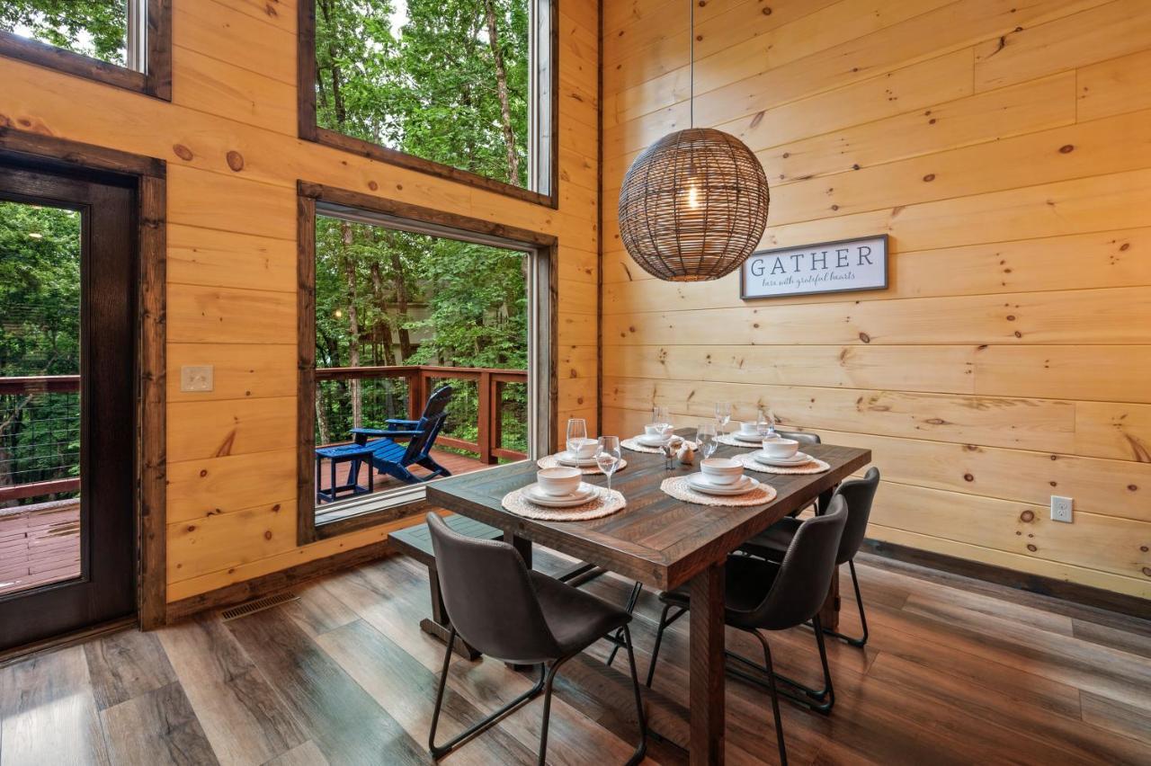 New Cozy Mountain Cabin Hot Tub Near Downtown 개틀린버그 외부 사진