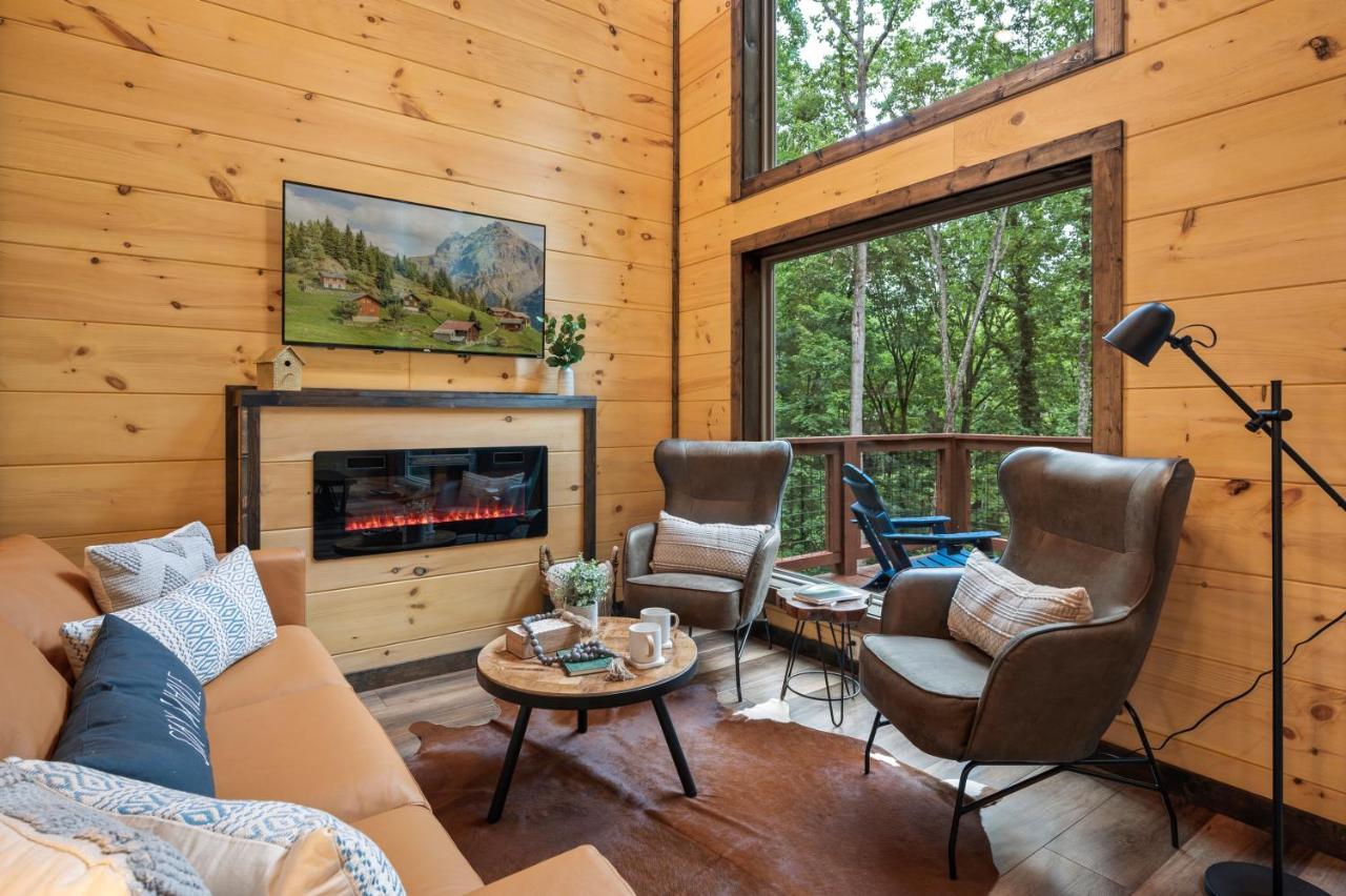 New Cozy Mountain Cabin Hot Tub Near Downtown 개틀린버그 외부 사진