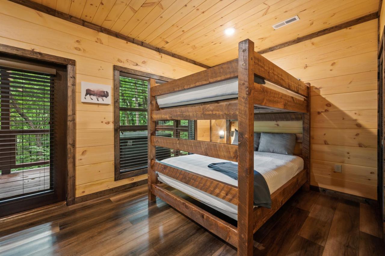 New Cozy Mountain Cabin Hot Tub Near Downtown 개틀린버그 외부 사진
