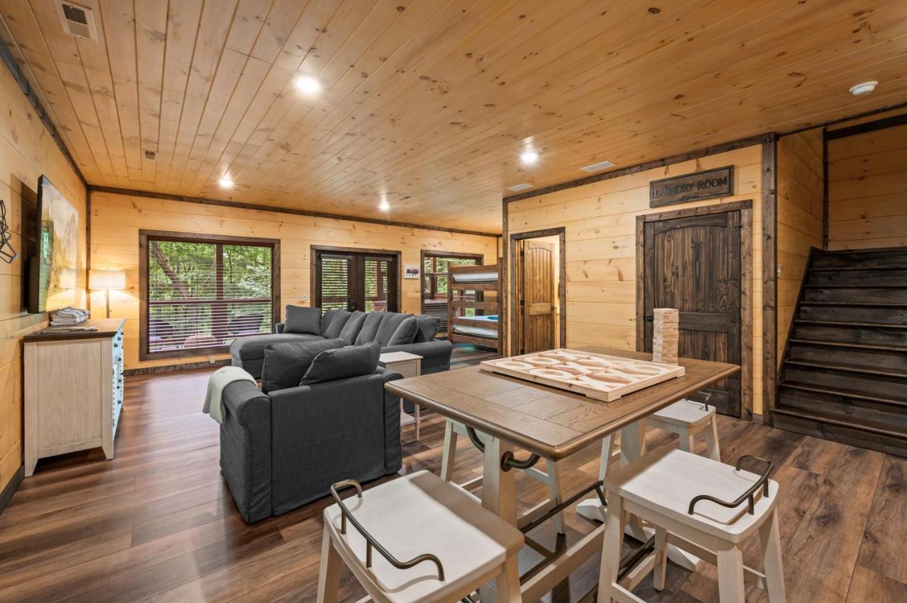 New Cozy Mountain Cabin Hot Tub Near Downtown 개틀린버그 외부 사진