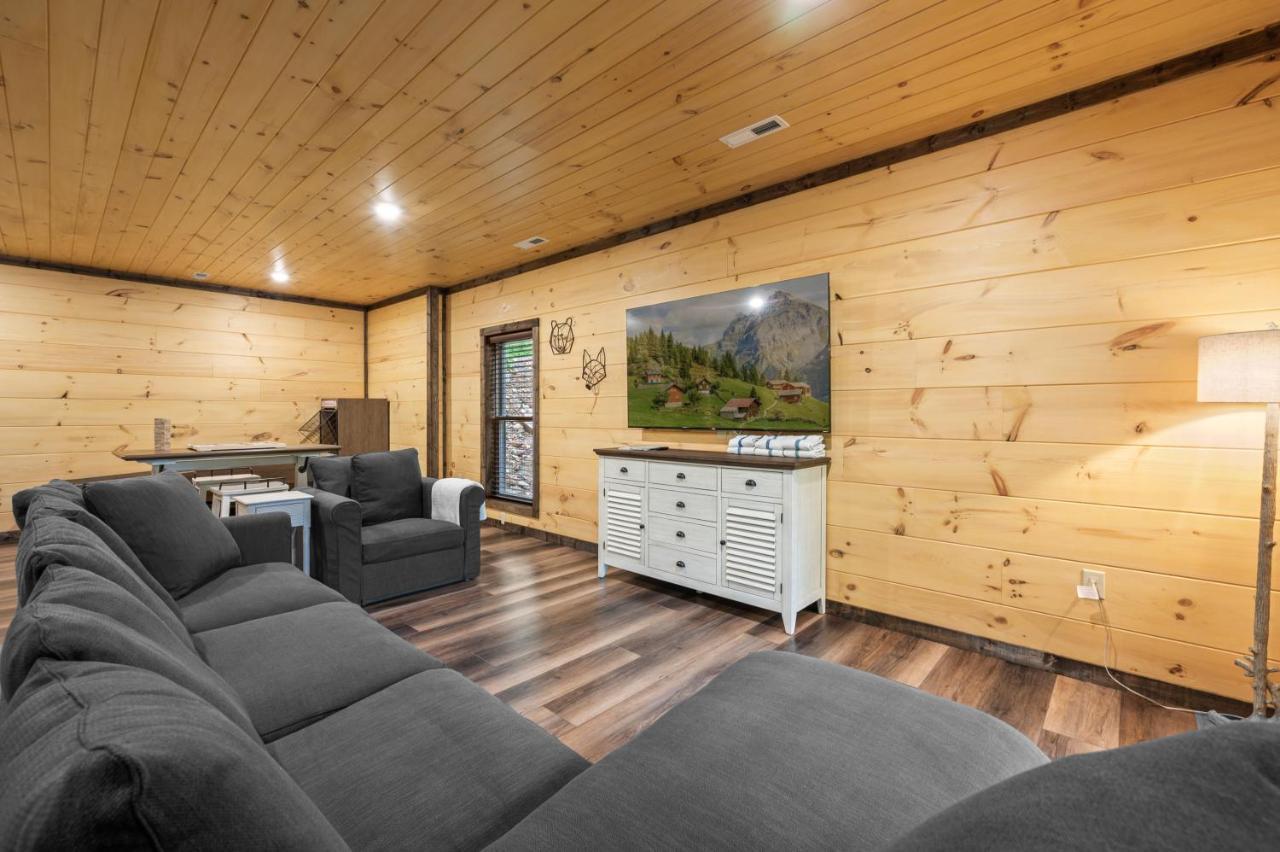 New Cozy Mountain Cabin Hot Tub Near Downtown 개틀린버그 외부 사진